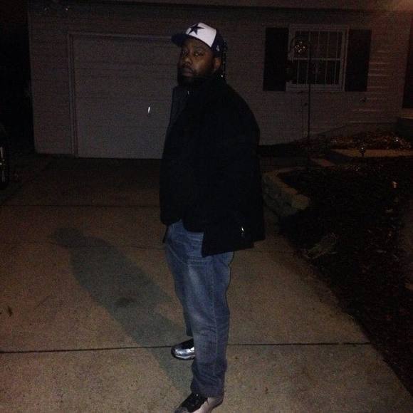 Meet your Posher, Chris - Picture 1 of 1